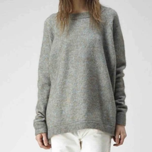  - *Strl XS men oversized så jag som brukar ha strl S tycker den passar perfekt. *Superfint skick. Nypris ca *2500 kr. Mitt pris 500 kr eller högst bjudande. *Kan avhämtas i Sthlm eller skickas med post (köparen står för frakt).