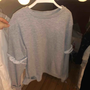  - Gullig tröja från clubxpress, för liten därför jag säljer den