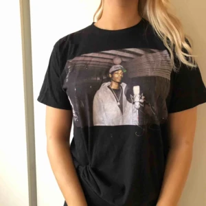  - Snoopdog tröja köpt i usa. Frakt på 20kr tillkommer:)