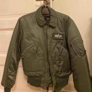  - Alpha jacka 90 tals i bra skick