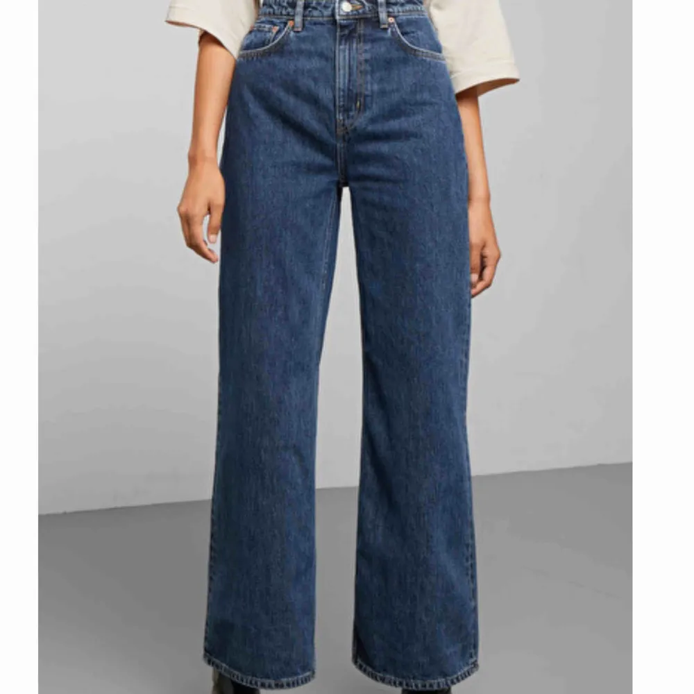 Säljs pga fel storlek. Jeans & Byxor.