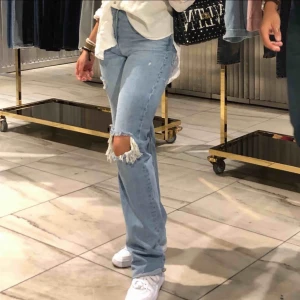  - Intressekoll på de populära jeansen från zara! Kom med bud 