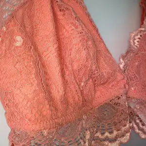 Rosa/aprikos bralette från esmara lingerine. Utan byglar. Oanvänd! Köparen står för frakten💗