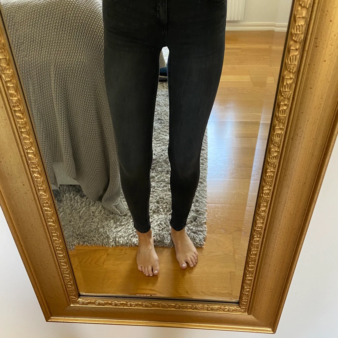 Gråa jeans från gina