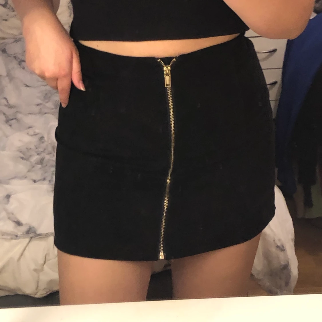 Svart kjol strl 38 - 90