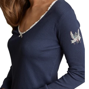 Odd Molly  - Säljer min Odd Molly Rib Jersey top i blå då den int kommer till användning. Använt den väldigt sällan så den är i superfint skick. Storlek 1 (S) 