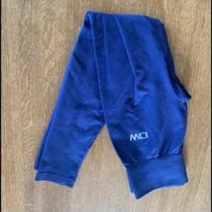 Icaniwill  - Helt nya tights från Icaniwill i storlek s! Frakten tillkommer på 44kr