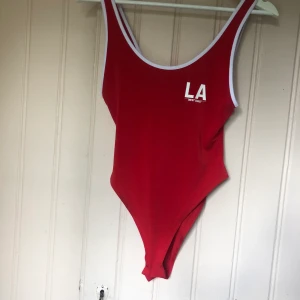 Body - Köparen står för frakten, hör av dig om du har fler frågor, köp gärna fler plagg för paketpris❤️🥰