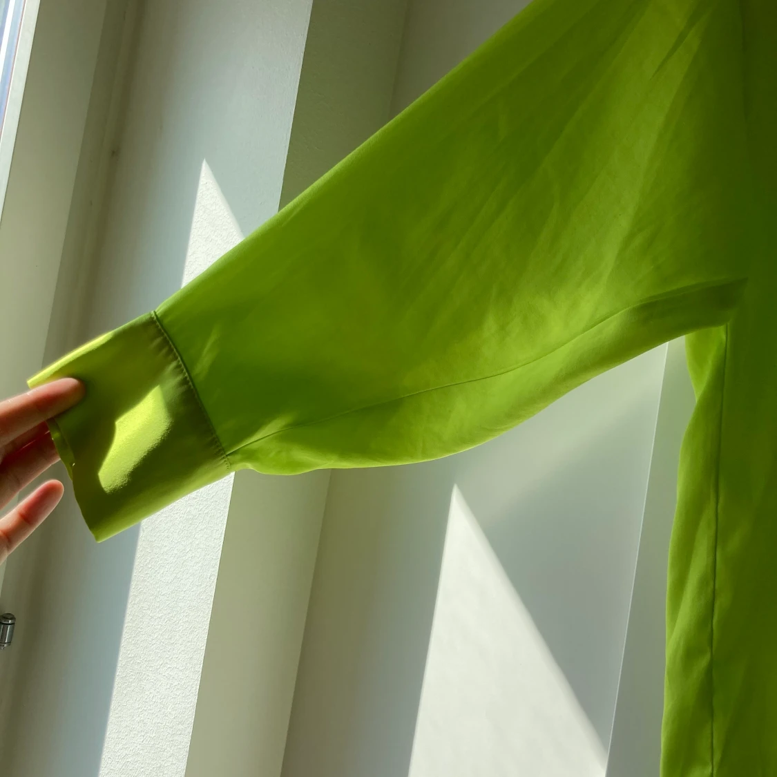 Neongrön blus Monki  - 90