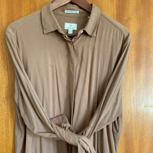  - Blus/skjorta från gant. Pris kan alltid diskuteras. Hör av dig för fler bilder eller frågor 🥰