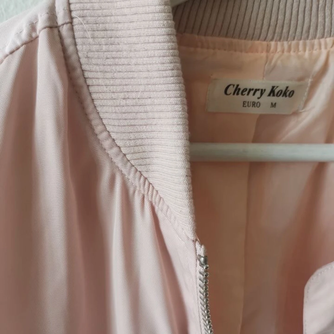 Ljusrosa bomberjacka - 91