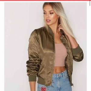  - Jättefint skick från topshop  Storlek XS men passar även S