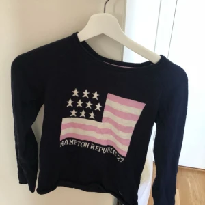  - Aldrig använd storlek 146/152 men passar xs. 