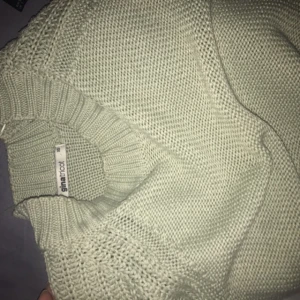  - Ljusgrön stickad tröja! 90kr med frakt