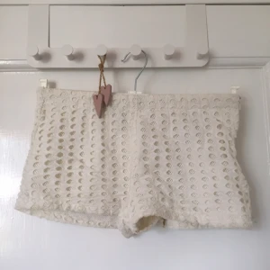  - Gräddvita shorts från Zara🌸