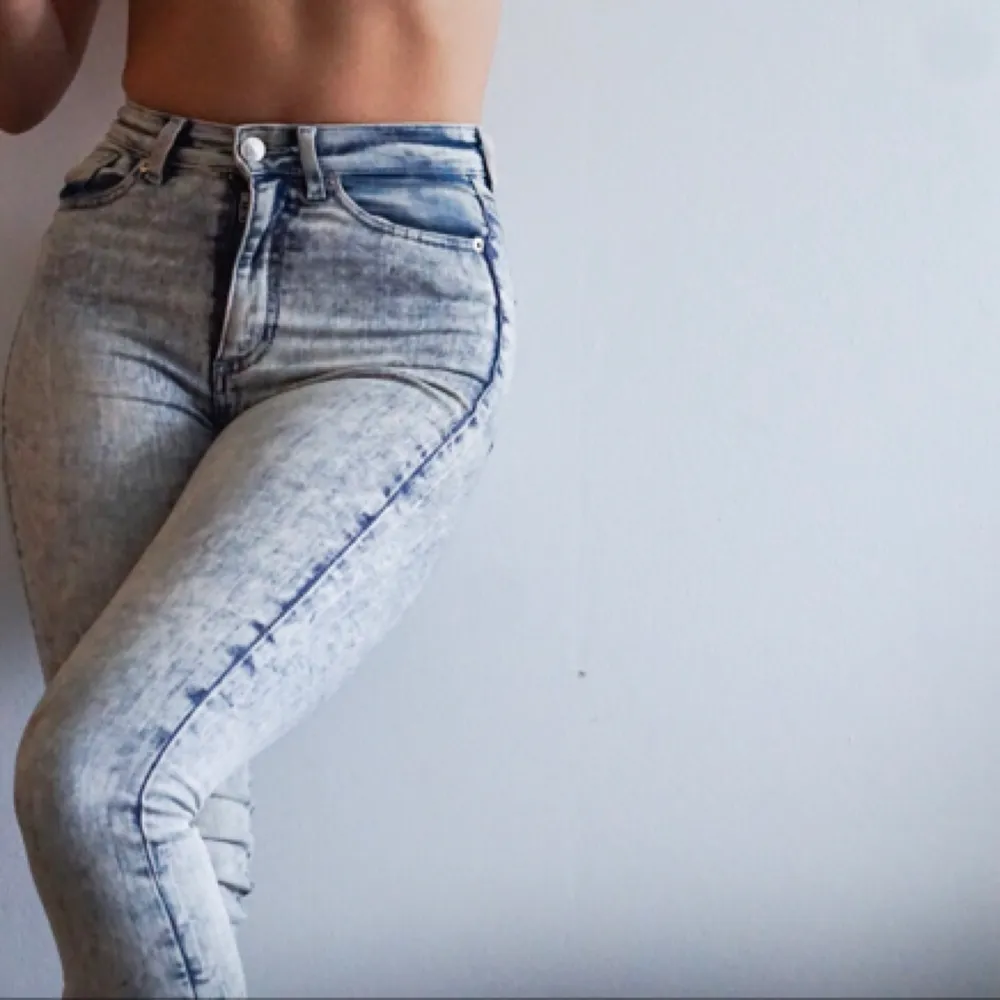 Jeans från Monki strl S. Jeans & Byxor.