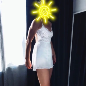  - 2 oanvända playsuits säljes pga fel storlek, prislapp kvar på den ena. 70kr/st eller båda för 120kr. Finns i Karlstad, frakt tillkommer om det ska skickas 😊