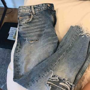 Behrska boyfriend jeans i fint skick köpta i london. Inklöpspris 399kr 