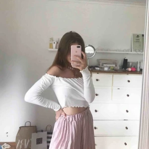  - Så fin topp från Bikbok, knappt använd