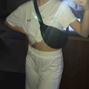  - En magväska. Använt fåtalgånger. Kostnad + frakten.