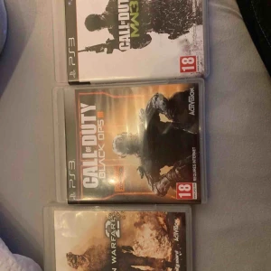  - 3 spel till ps3, knappt använda.
