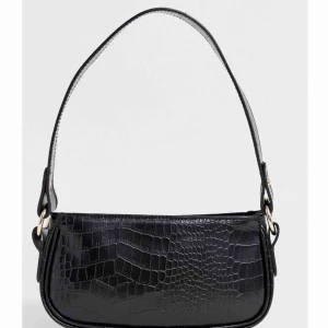  - Säljer väska från ASOS!