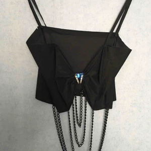  - Jätte fin topp som passar ute på kvällen