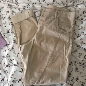  - Byxor från kappahl och inte använda så mycket Priset inkl frakten:)