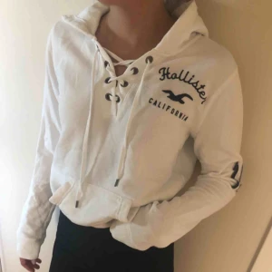  - Superfin hoodie i lite tunnare material