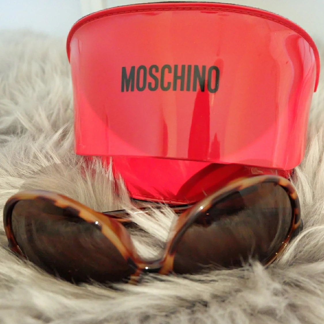 Solglasögon med hjärtat i mitten 🧡 - 91