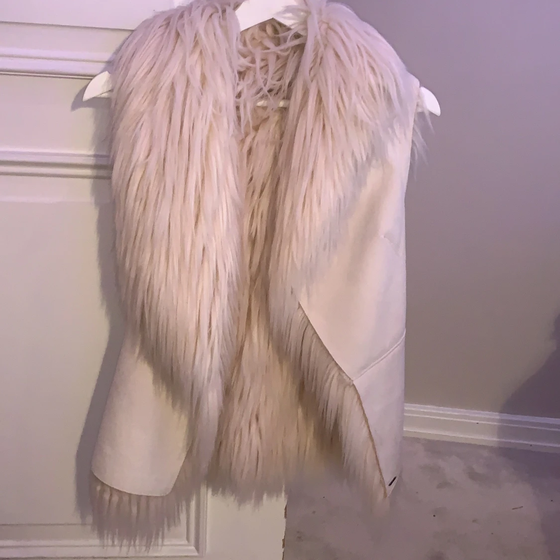 Pälsväst DKNY - 90