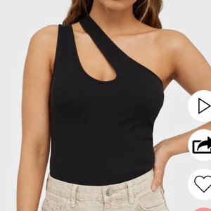 Asymmetriskt linne  - Linne från nelly. Fri frakt 