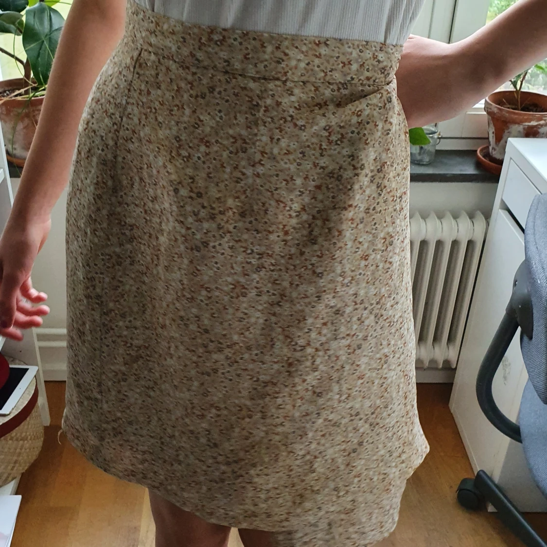 Superfin blommig kjol - 91