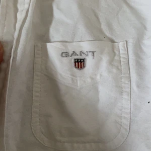 Skjorta  - En gant skjorta i barn storlek L. Kan mötas upp i Stockholm eller fraktas.