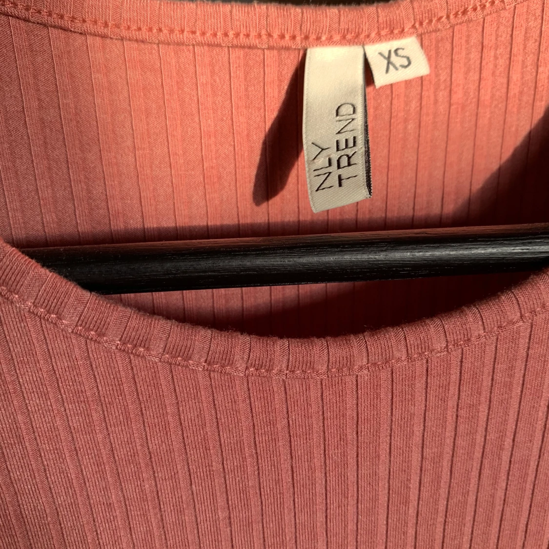 Rosa ribbad klänning strl XS - 90