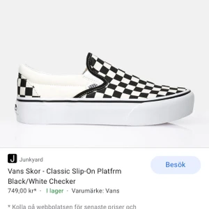 Vans - Säljer dessa svart visa vans, i storlek 37. Ser nästan nya ut. Köpta för 750kr, buda!!💕💕