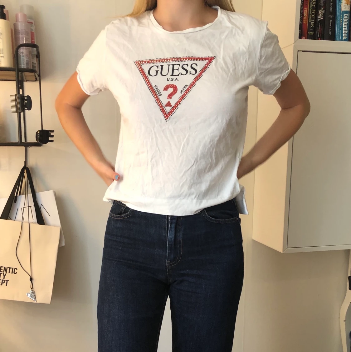 Vit t-shirt från Guess - 90