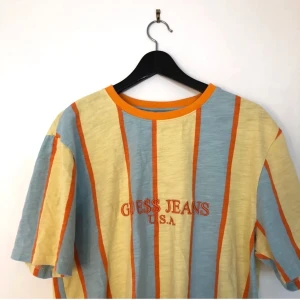 GUESS X A$AP ROCKY - Snyggaste limited edition tröjan från GUESS X A$AP ROCKY. Älskar(!!) den, men tyvärr är den alldeles för stor på mig. Den är oversized i stl M, och säljs för 500 kr✨💫 Fler bilder finns att få!