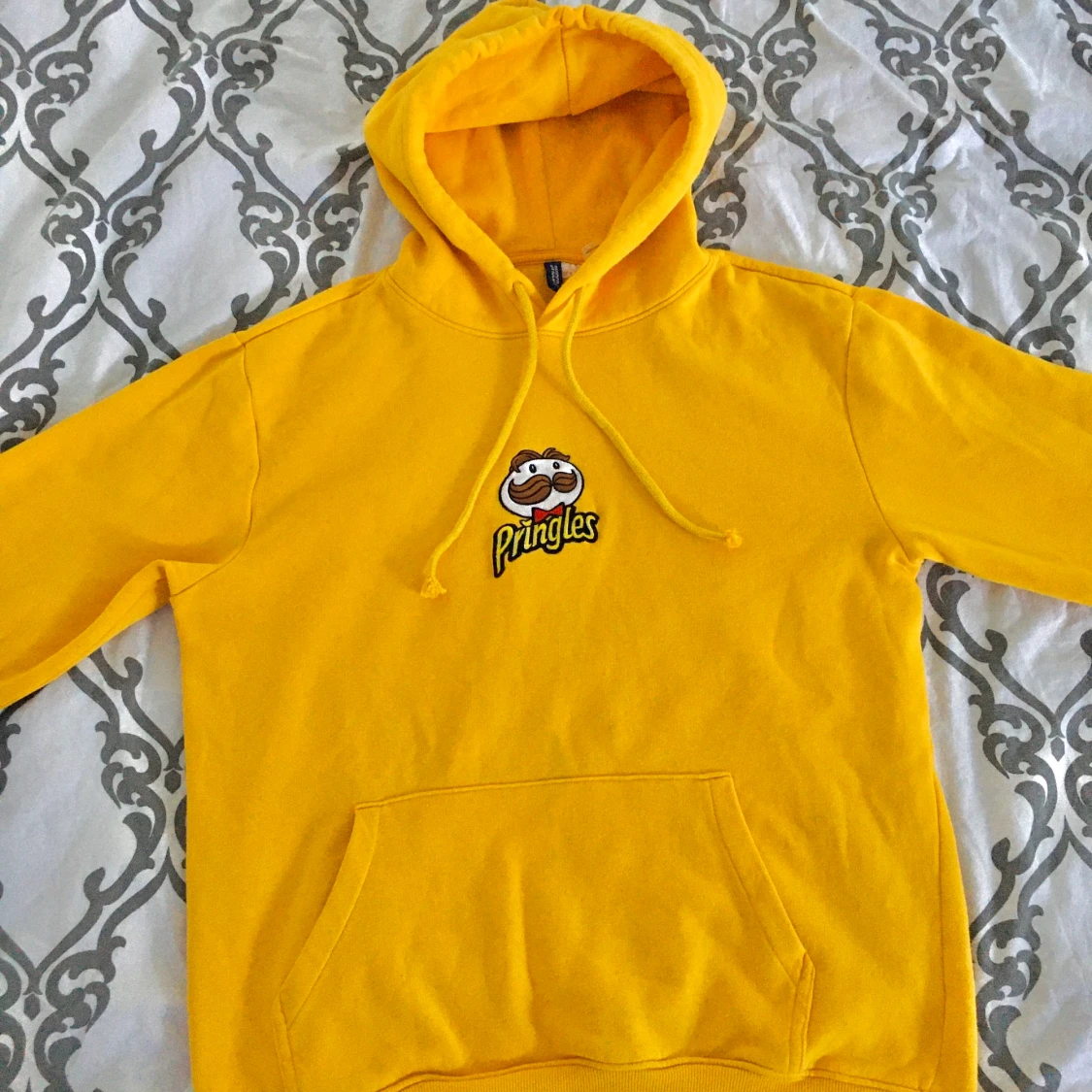 Springles hoodie ifrån hm (killavdelningen) strl S!