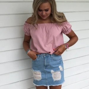 Off shoulder tröja - Använd 1 gång (på bilden), off shoulder tröja! 