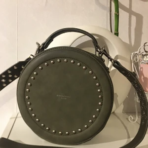 Nytt axelväska  - Oanvänd