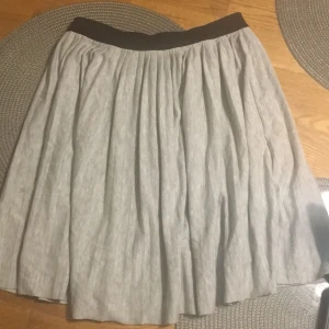 Breeze girls  - Grå liknande kjol