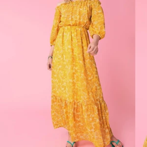 Maxi klänning, GRATIS FRAKT - Maxiklänning från Gina Tricot. Endast använd en gång så i nyskick. 