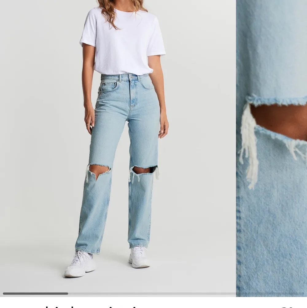 G*ina Tricots populära 90s highwaist jeans i strl 40.  Använd en hel dag men annars är dem som nya.  Dem är i toppen skick. 100% bomull. Slutsålda på hemsidan men köpta för 599kr. Säljs för 470kr  inkl frakt.. Jeans & Byxor.