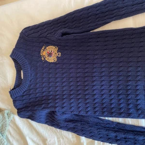 Tröja - Säljer min Falsterbo tröja för jag använder inte den.