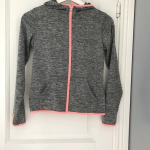 Träningtröja  - Från H&M