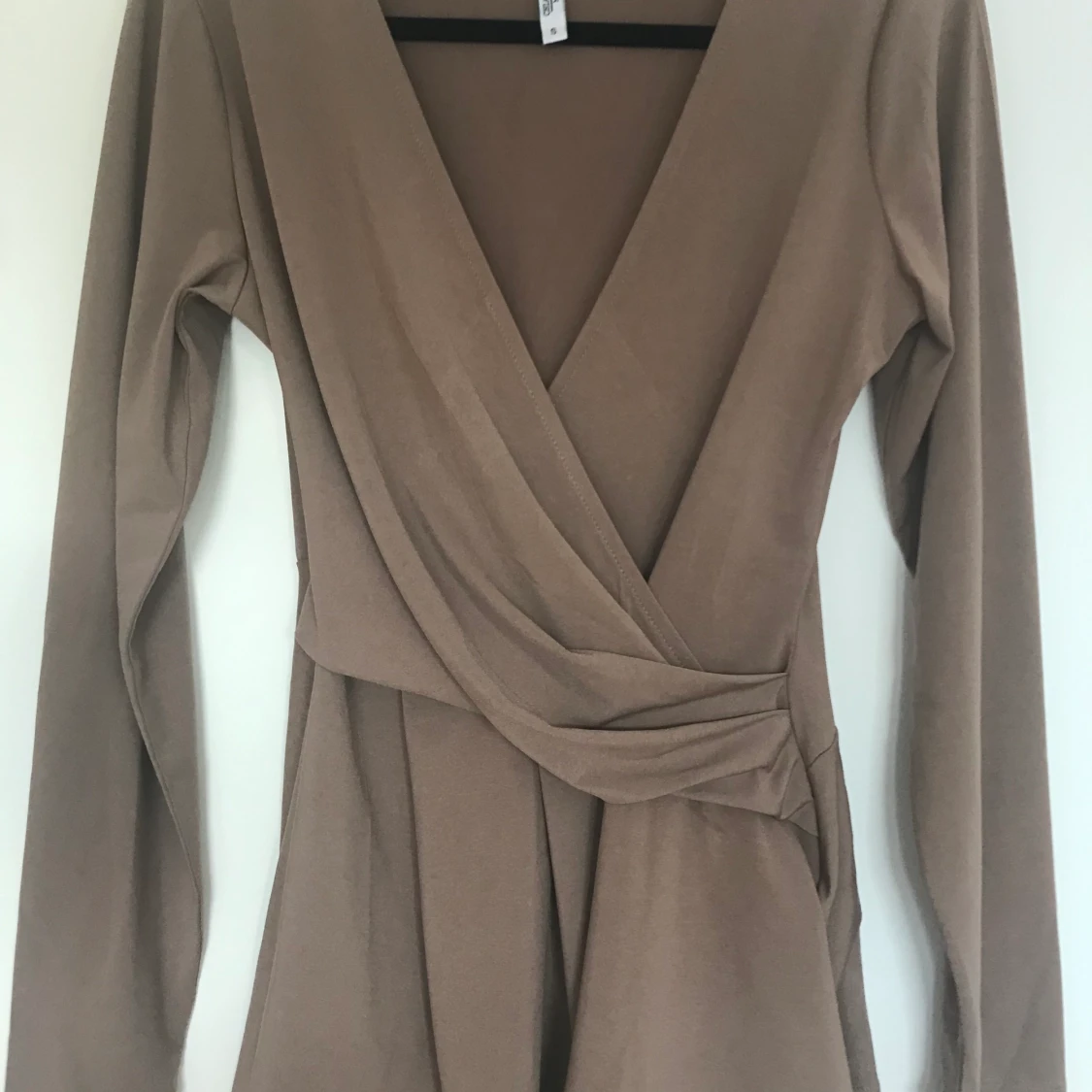 CHIARA FORTHI STL S KAMEL FÄRGAD SOM NY