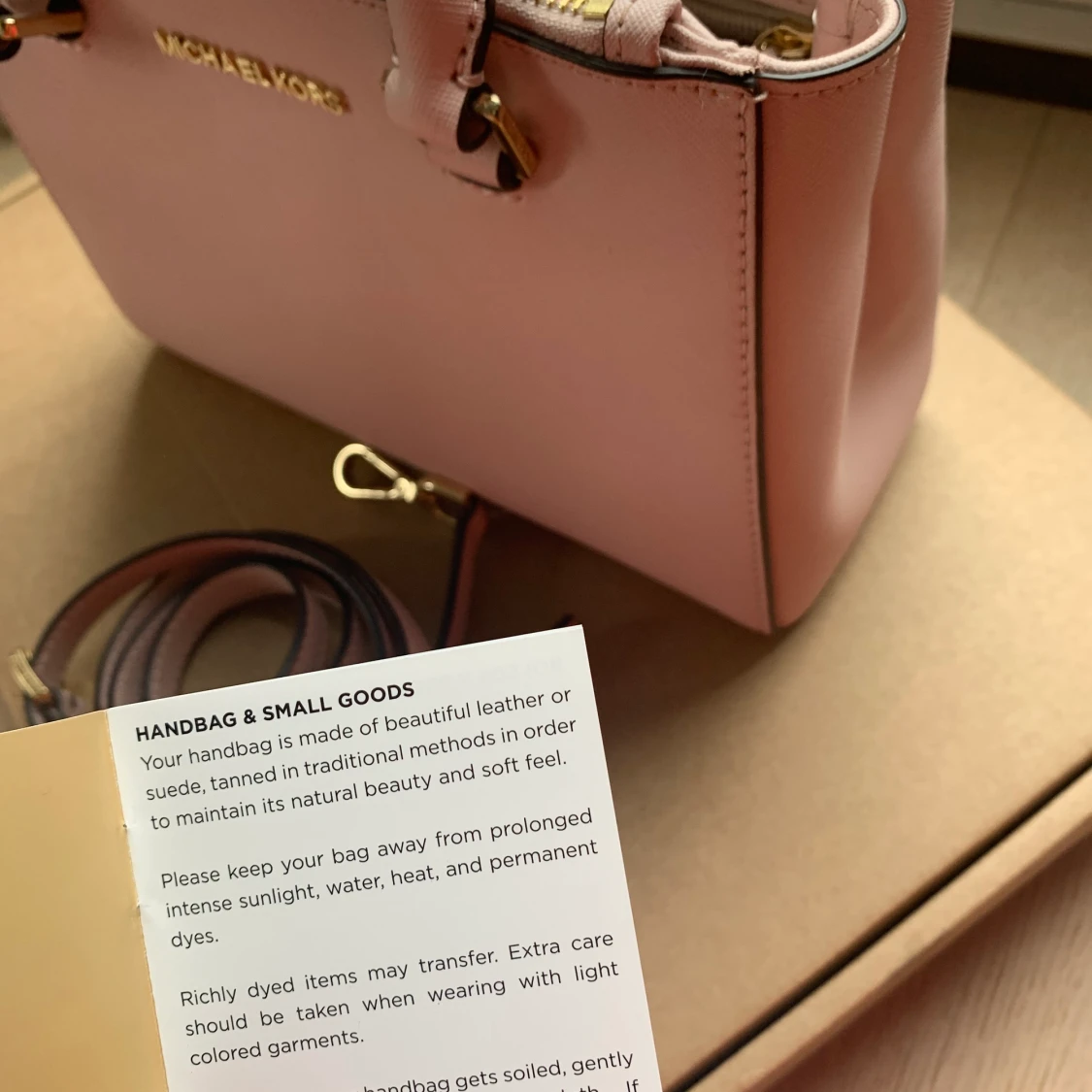 Rosa Michael kors väska  - 91