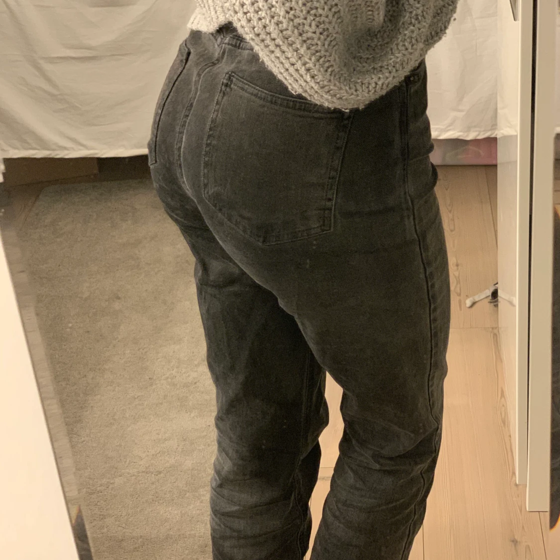 svarta momjeans - 90