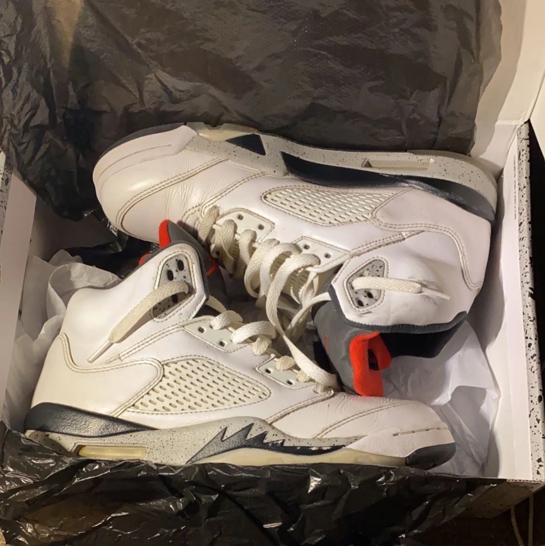 Jordan 5 "WHITE CEMENTS" - 90